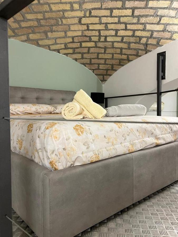La Rosa Di Roma Colosseo Apartman Kültér fotó