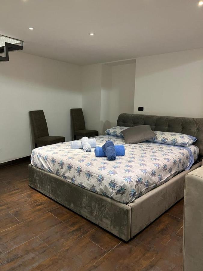 La Rosa Di Roma Colosseo Apartman Kültér fotó
